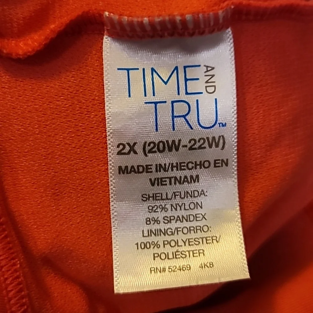 Time & Tru 2X swim top w lightly padded built-in bra dark salmon color summer
